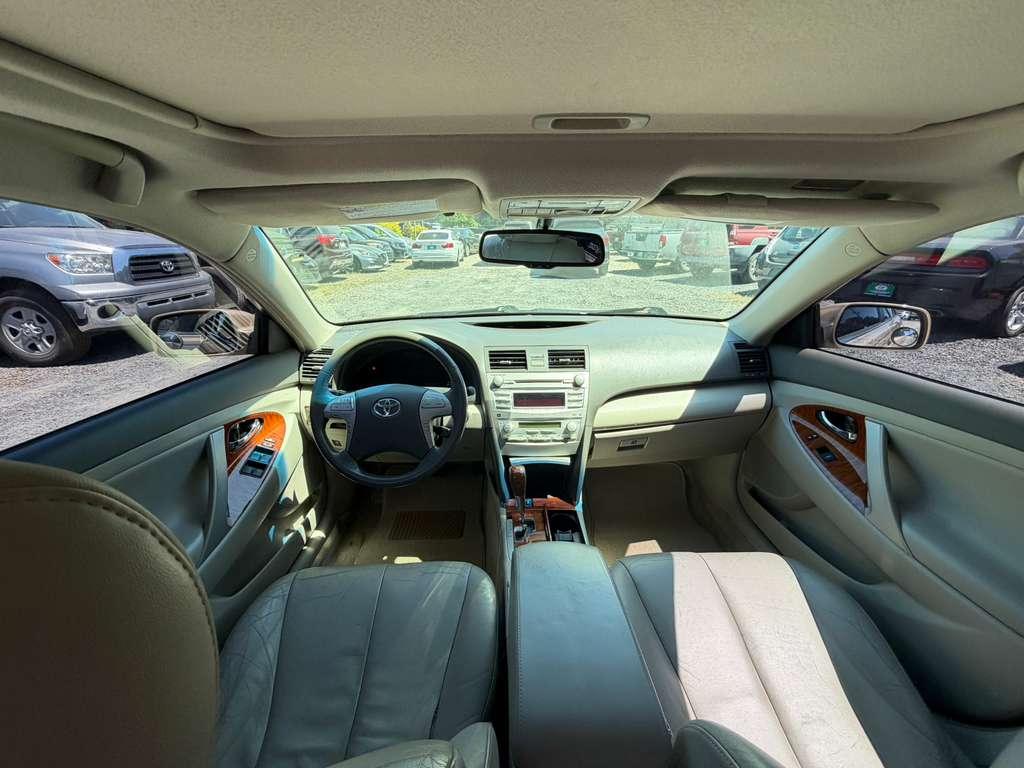 Toyota Camry XLE 6-Spd AT 2010