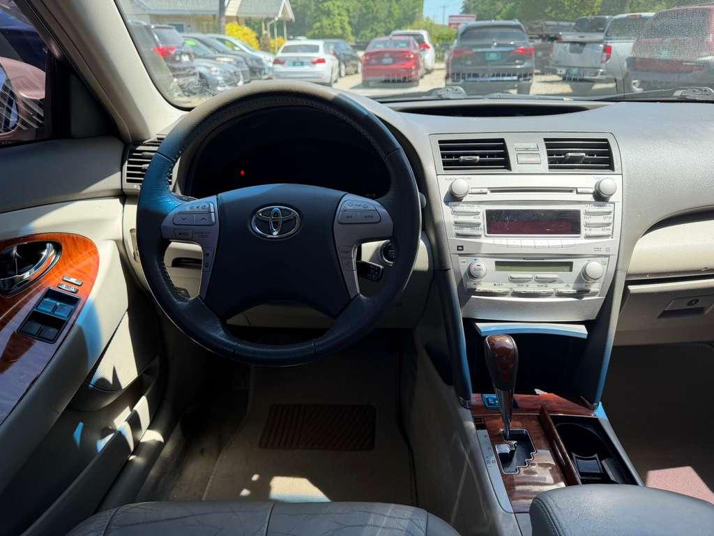 Toyota Camry XLE 6-Spd AT 2010
