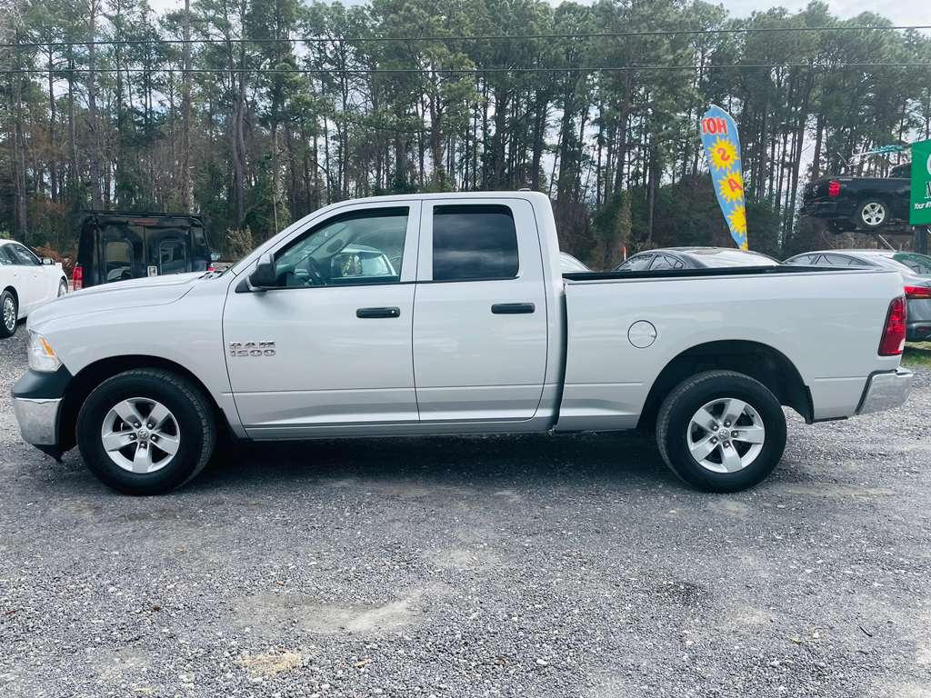 RAM 1500 Tradesman Quad Cab 2WD 2017