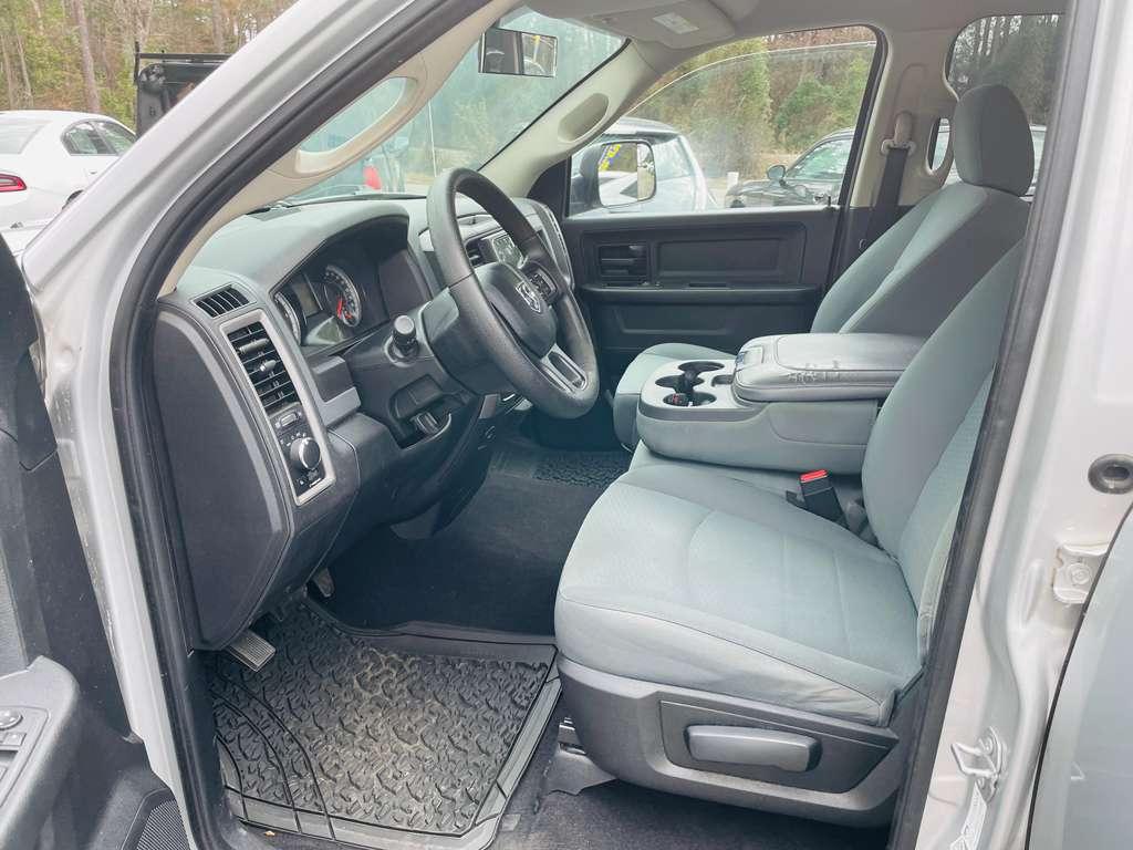 RAM 1500 Tradesman Quad Cab 2WD 2017