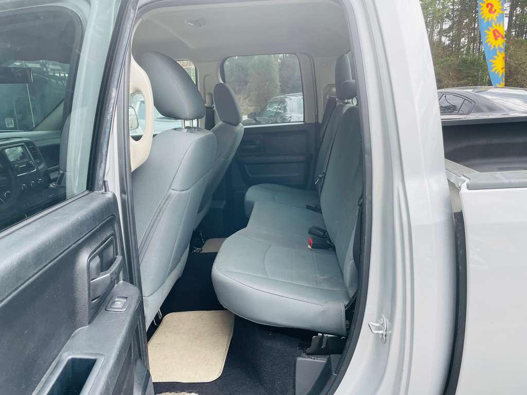 RAM 1500 Tradesman Quad Cab 2WD 2017