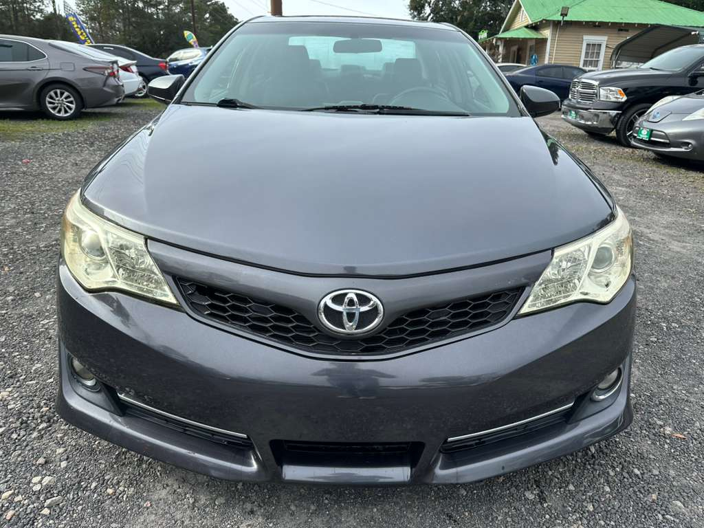 Toyota Camry XLE V6 2012