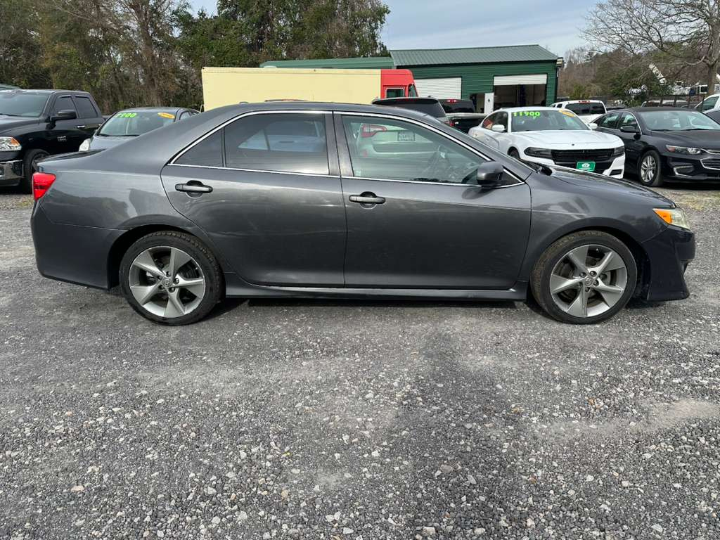 Toyota Camry XLE V6 2012