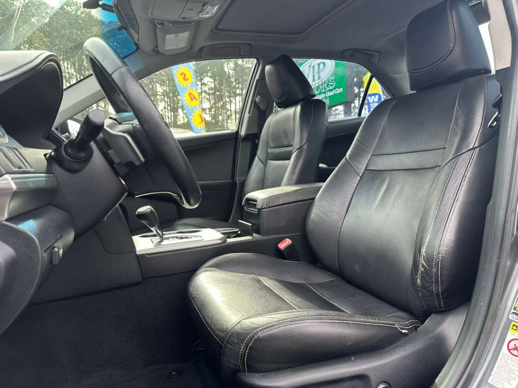 Toyota Camry XLE V6 2012