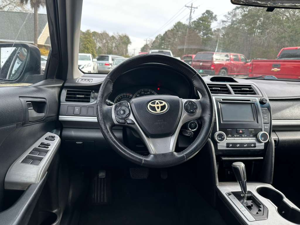 Toyota Camry XLE V6 2012