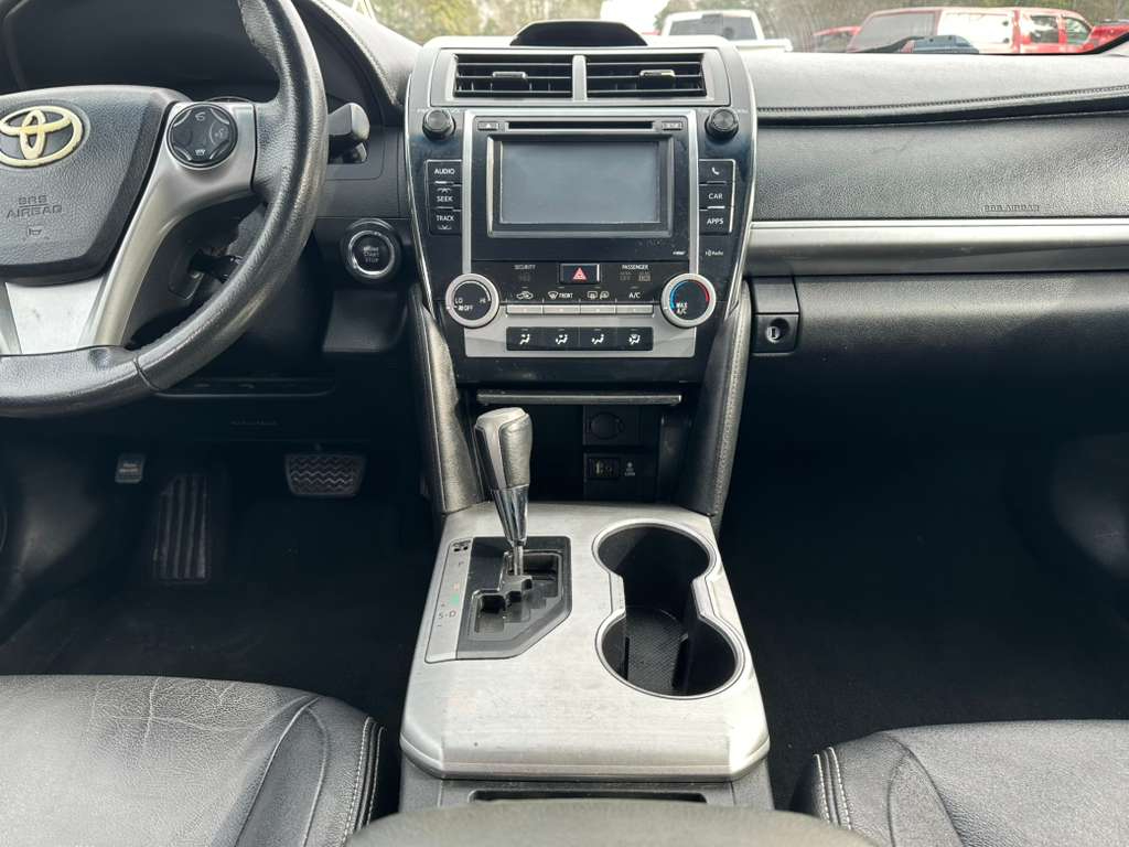 Toyota Camry XLE V6 2012