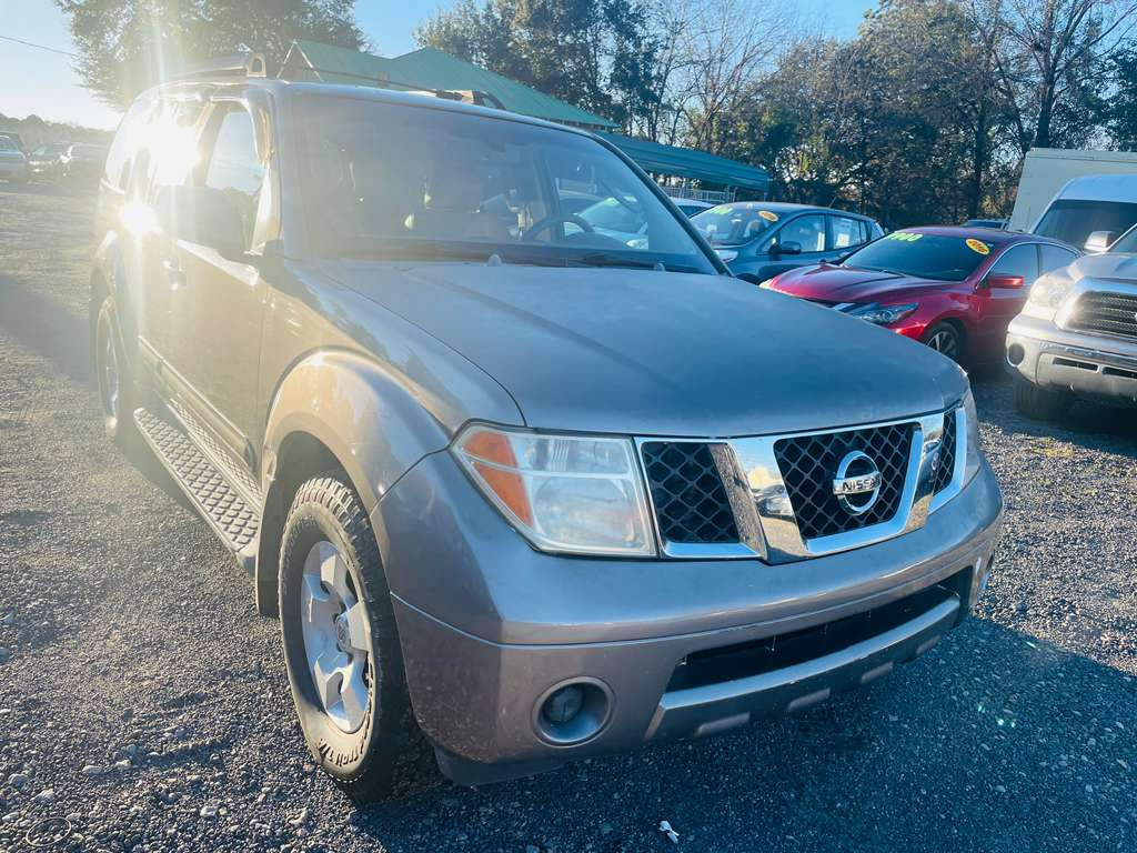 Nissan Pathfinder LE 2WD 2006