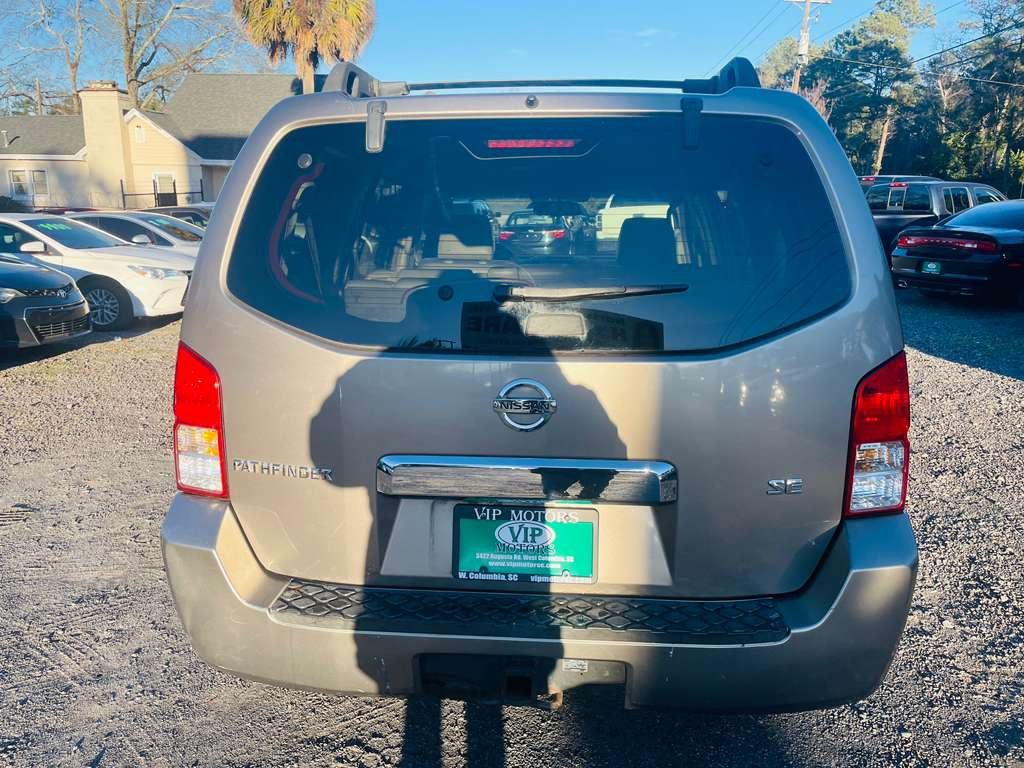 Nissan Pathfinder LE 2WD 2006