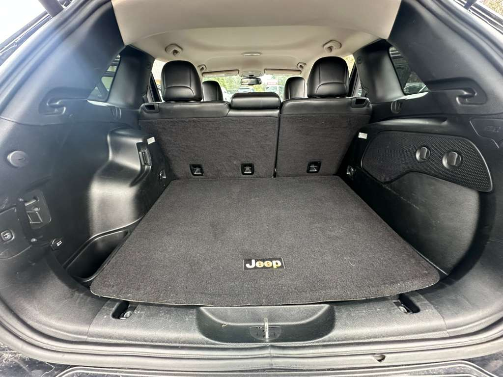 Jeep Cherokee Overland 4WD 2018