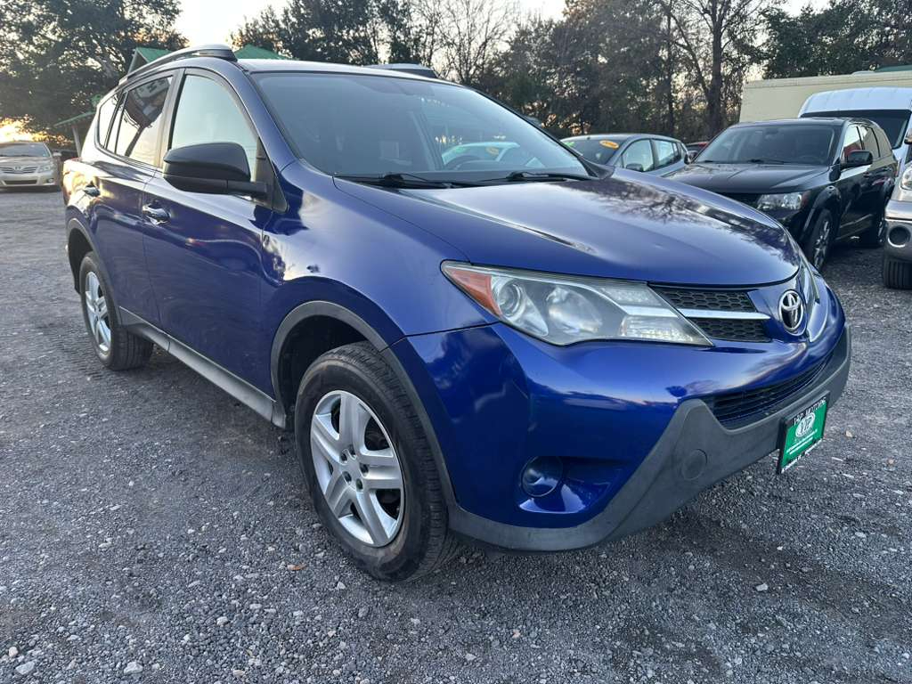 Toyota RAV4 LE FWD 2015