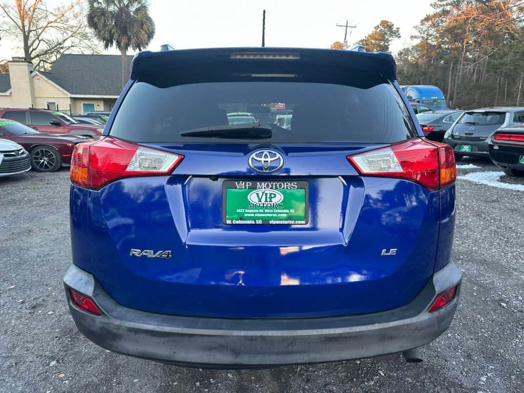 Toyota RAV4 LE FWD 2015