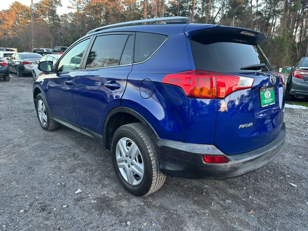 Toyota RAV4 LE FWD 2015