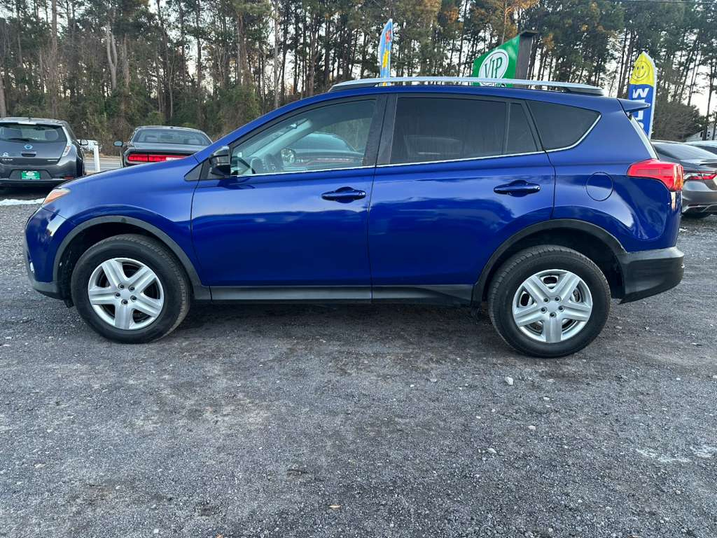 Toyota RAV4 LE FWD 2015