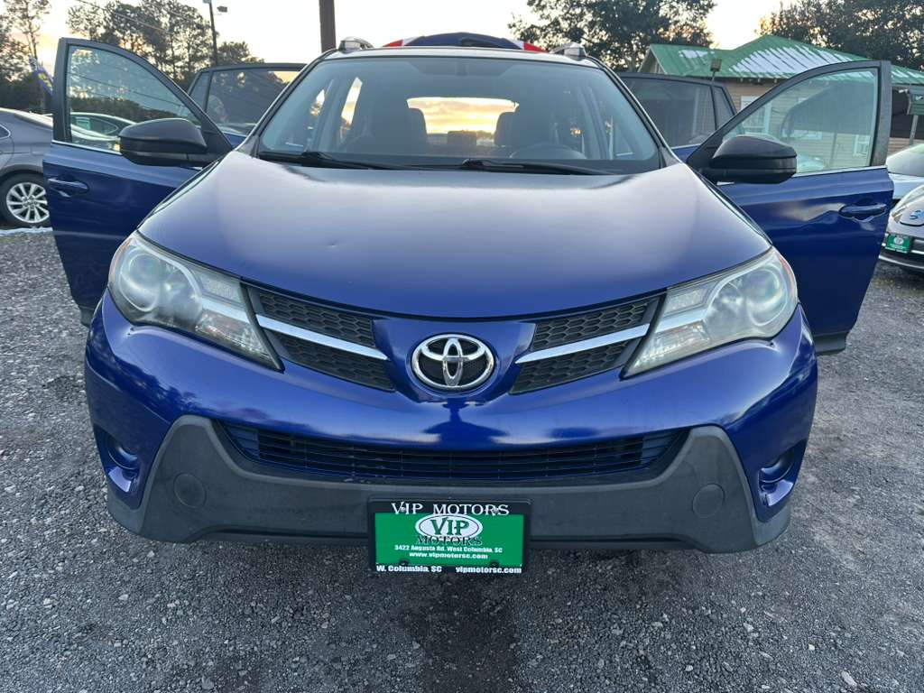 Toyota RAV4 LE FWD 2015