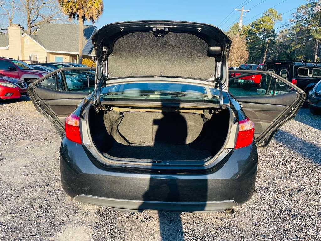 Toyota Corolla LE 2019