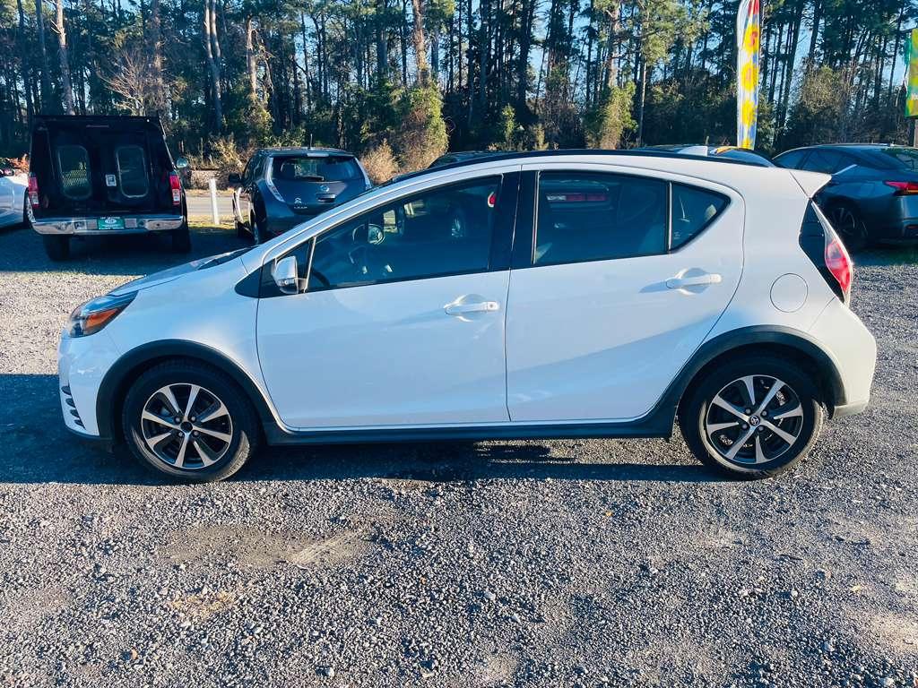 Toyota Prius c Four 2018
