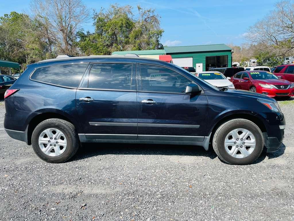Chevrolet Traverse LS FWD w/PDC 2015