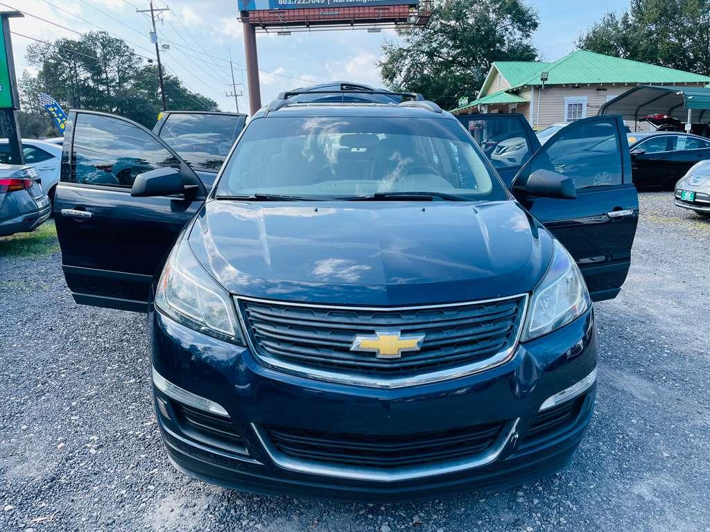 Chevrolet Traverse LS FWD w/PDC 2015