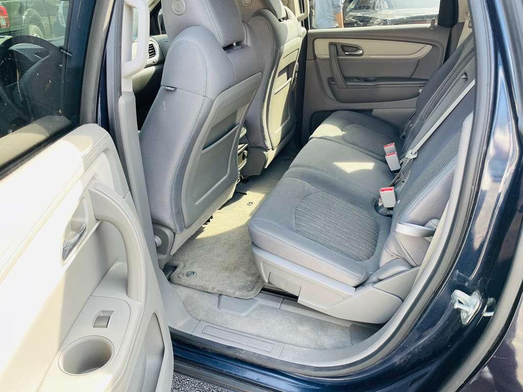Chevrolet Traverse LS FWD w/PDC 2015