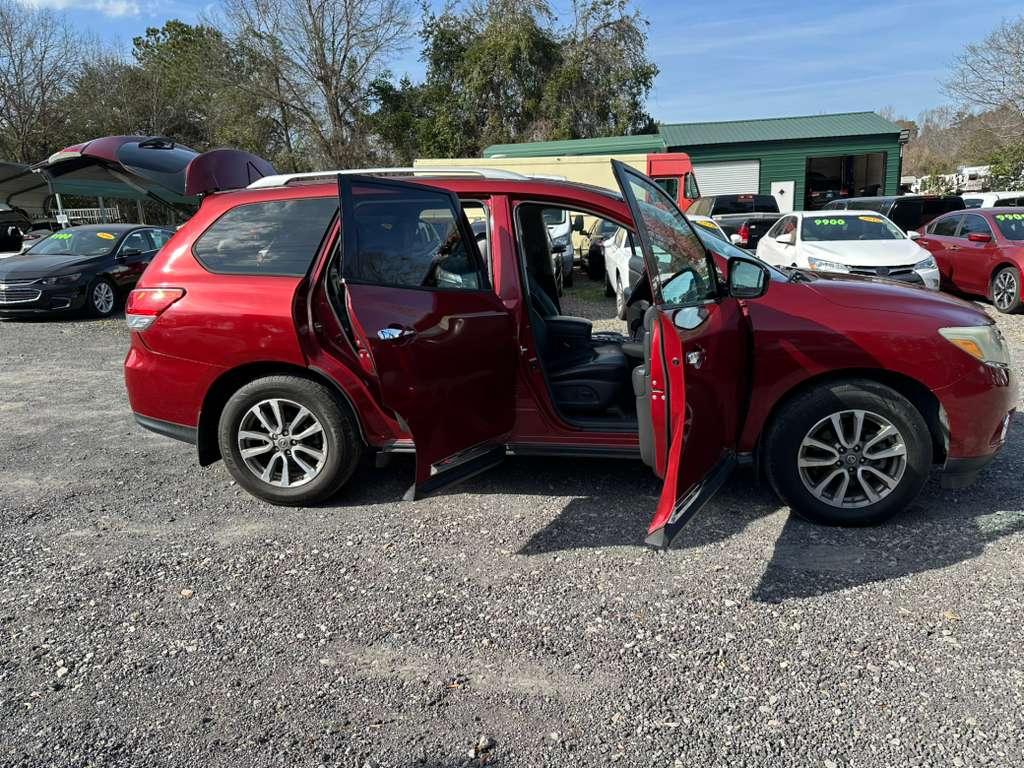 Nissan Pathfinder SL 2WD 2014