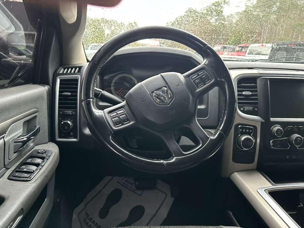 RAM 1500 SLT Quad Cab 2WD 2014
