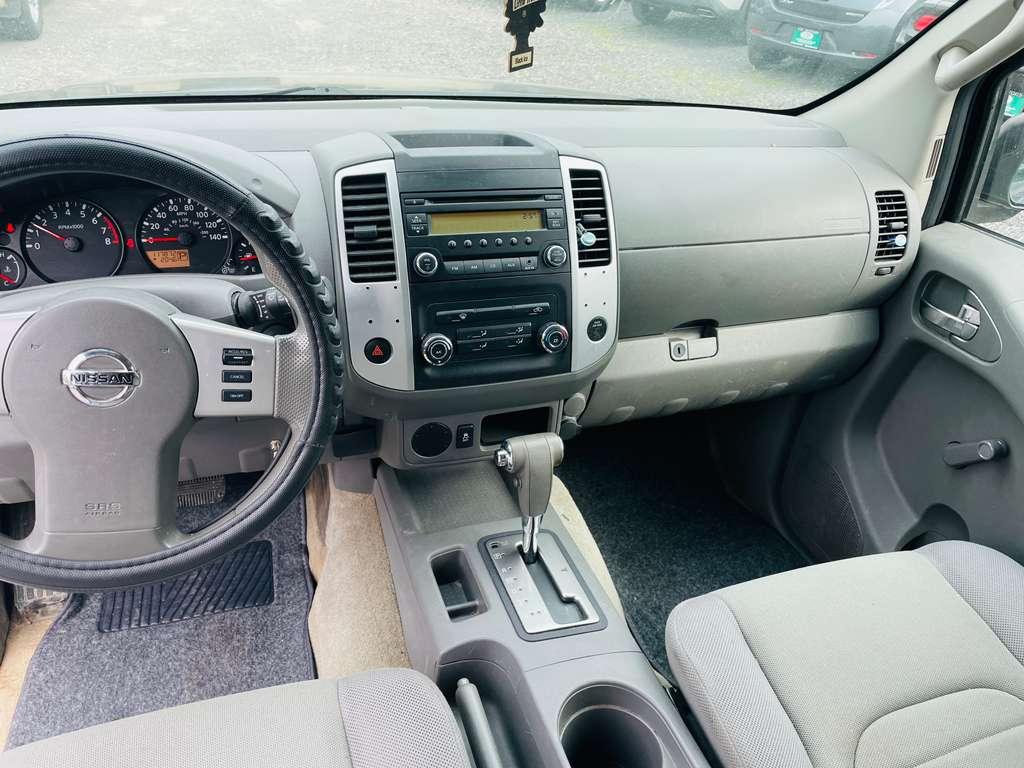 Nissan Frontier SV King Cab I4 5MT 2WD 2014