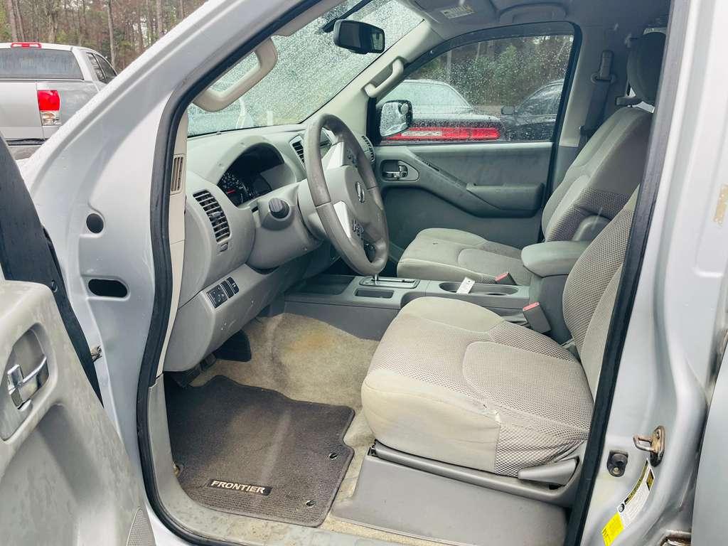 Nissan Frontier S Crew Cab 5AT 2WD 2014
