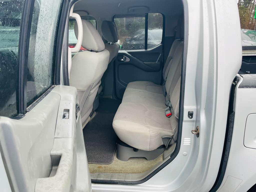 Nissan Frontier S Crew Cab 5AT 2WD 2014