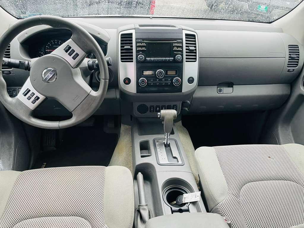 Nissan Frontier S Crew Cab 5AT 2WD 2014