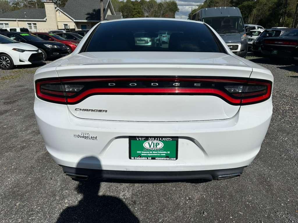 Dodge Charger SE 2015