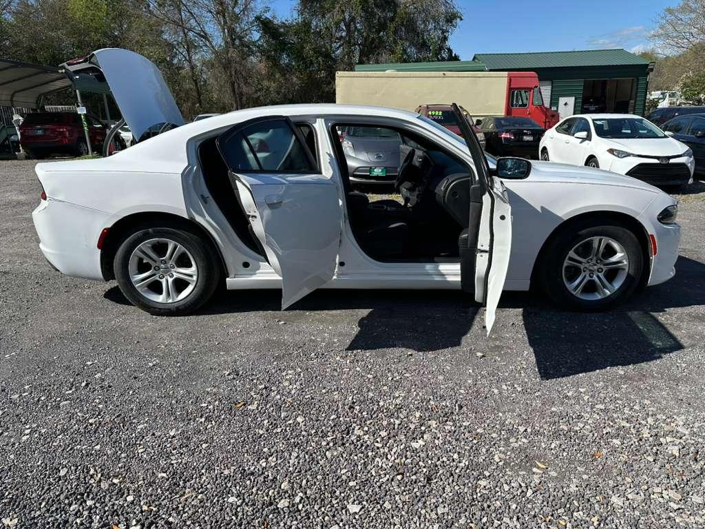 Dodge Charger SE 2015