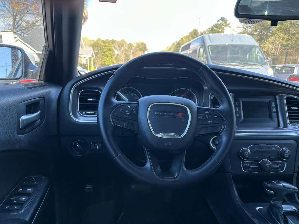 Dodge Charger SE 2015