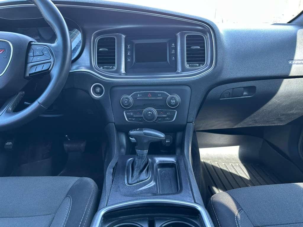 Dodge Charger SE 2015