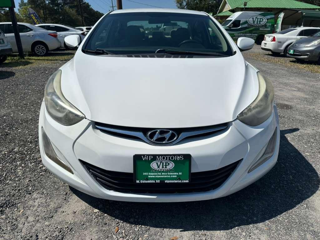 Hyundai Elantra SE 6AT 2015
