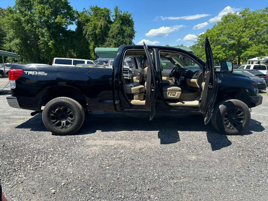 Toyota Tundra Limited 5.7L Double Cab 2WD 2010