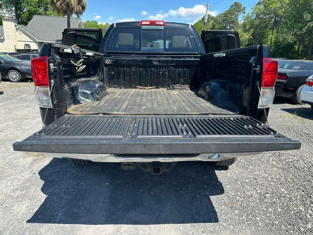 Toyota Tundra Limited 5.7L Double Cab 2WD 2010