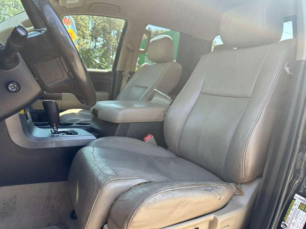 Toyota Tundra Limited 5.7L Double Cab 2WD 2010