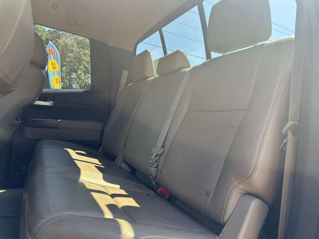 Toyota Tundra Limited 5.7L Double Cab 2WD 2010