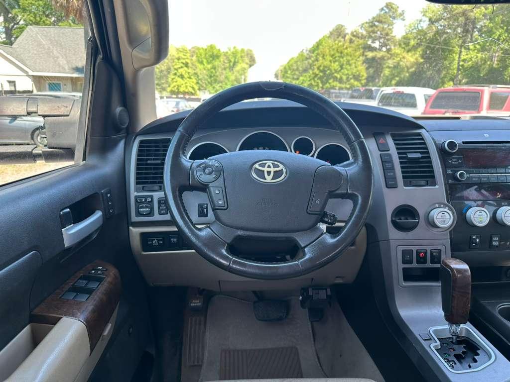 Toyota Tundra Limited 5.7L Double Cab 2WD 2010