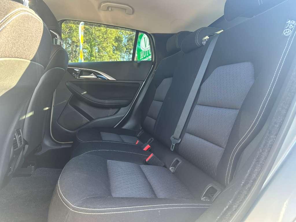 Infiniti QX30 Base 2017