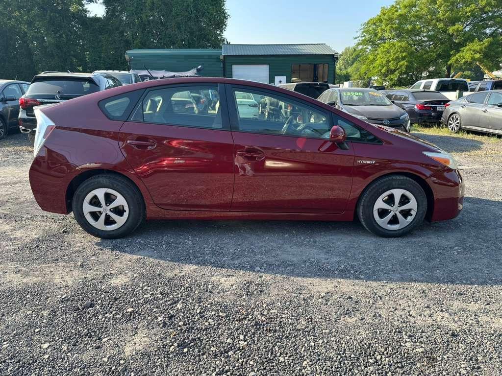 Toyota Prius Prius V 2012