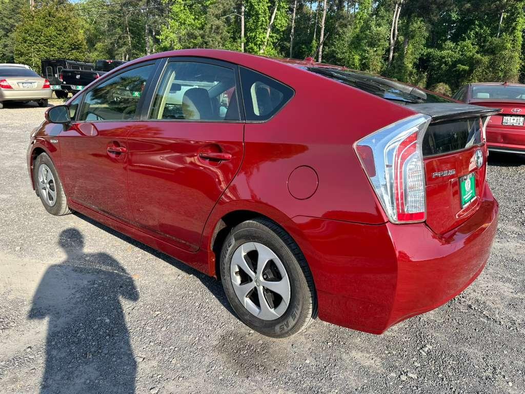 Toyota Prius Prius V 2012