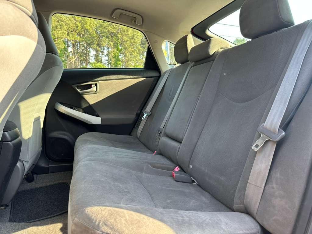 Toyota Prius Prius V 2012