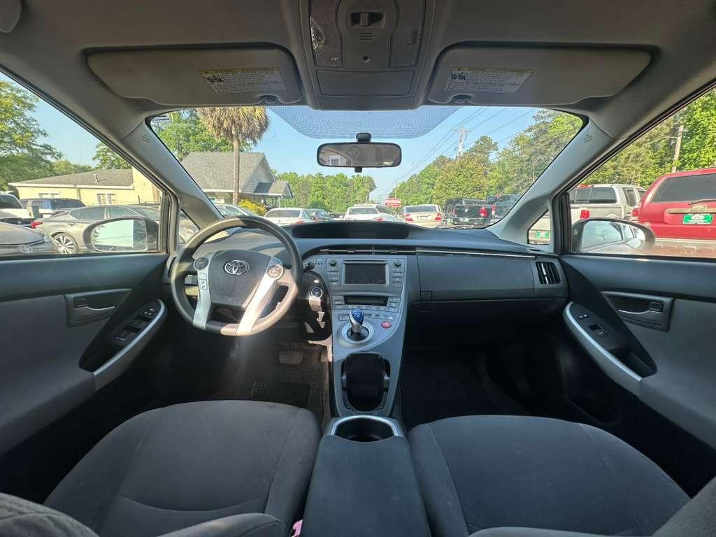 Toyota Prius Prius V 2012