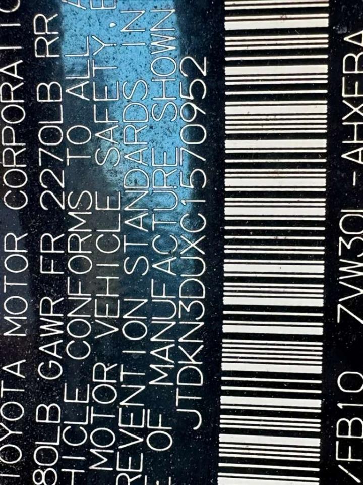 Toyota Prius Prius V 2012