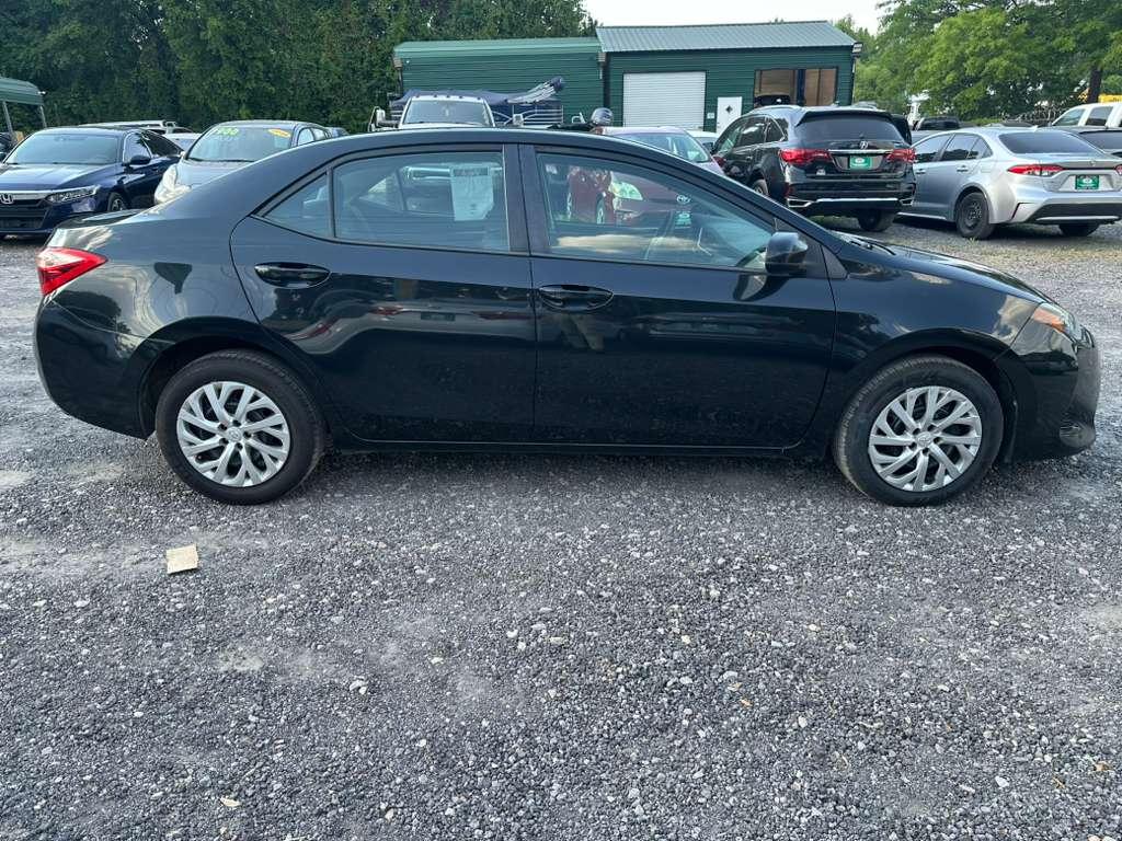 Toyota Corolla XLE CVT 2019