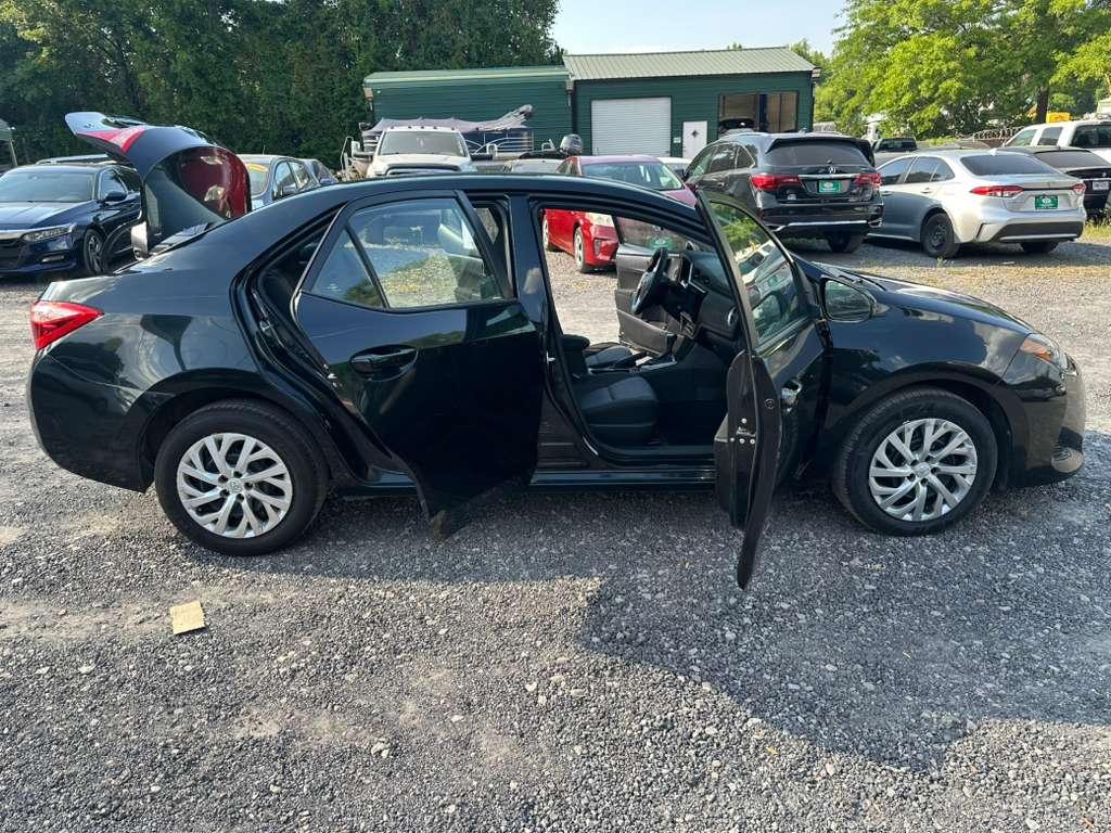 Toyota Corolla XLE CVT 2019