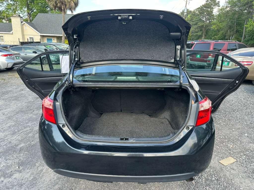 Toyota Corolla XLE CVT 2019