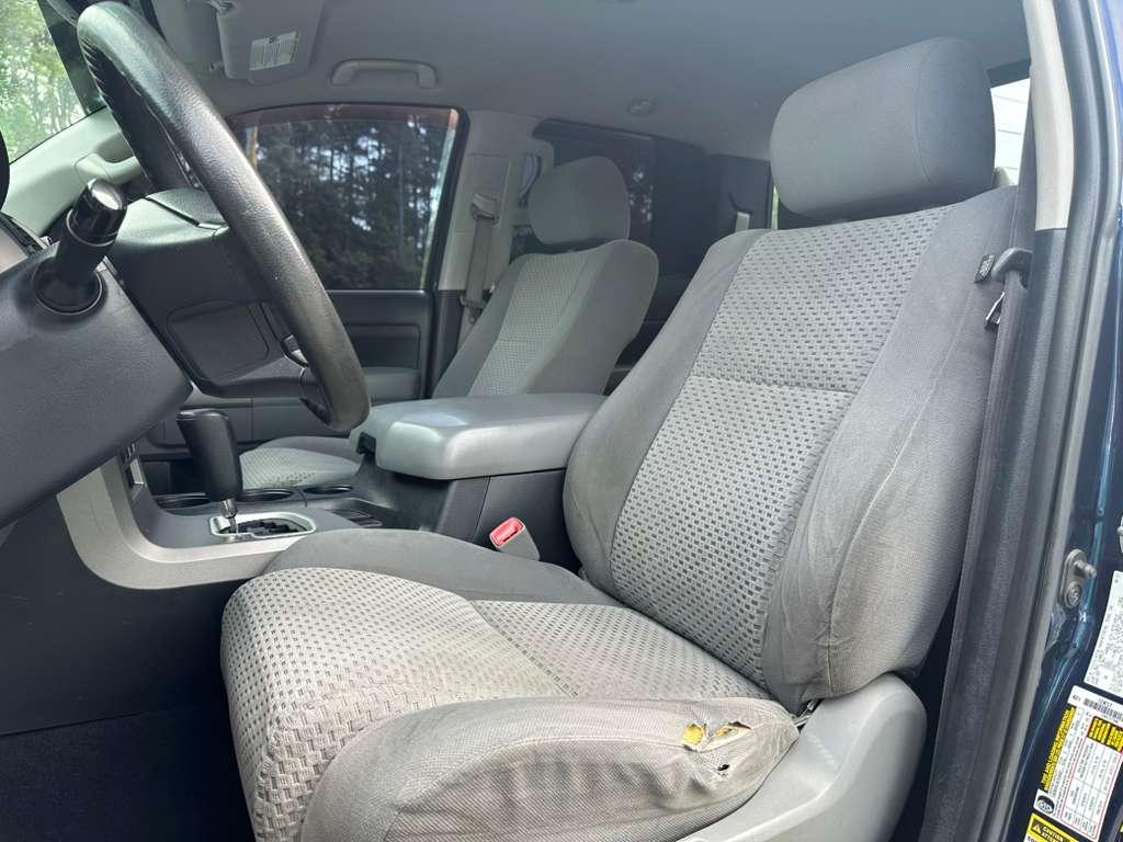 Toyota Tundra Tundra-Grade Double Cab 4.6L 4WD 2012