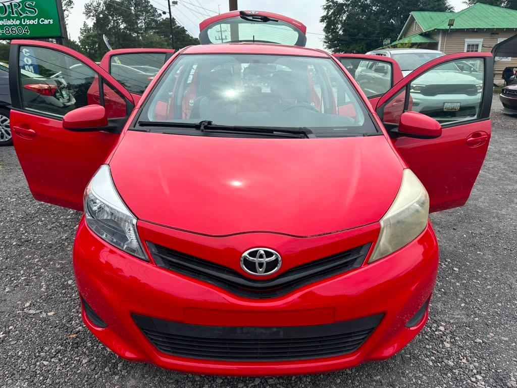 Toyota Yaris L 5-Door AT 2014
